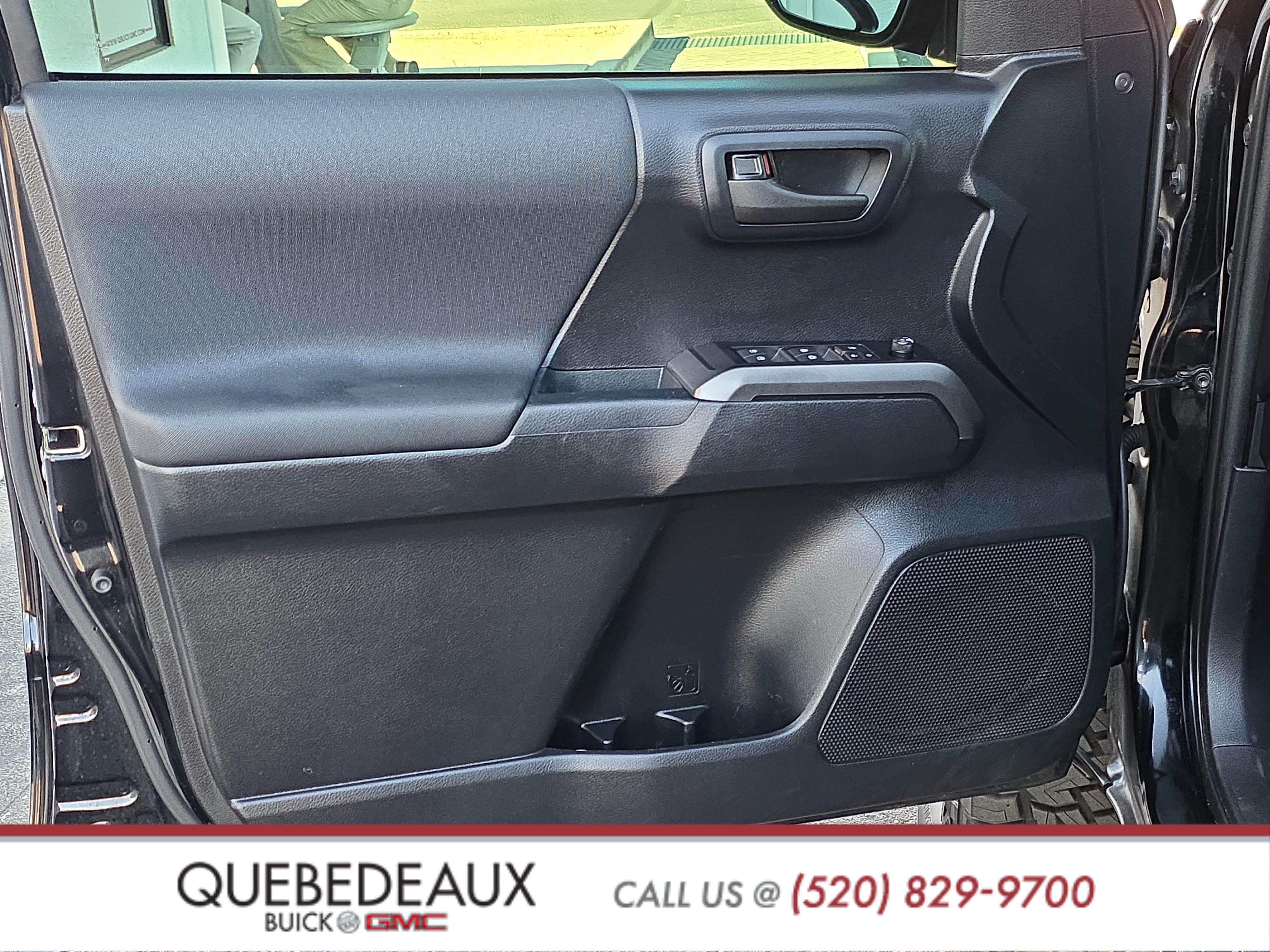 Used 2019 Toyota Tacoma TRD Off-Road AWD/4WD image 10