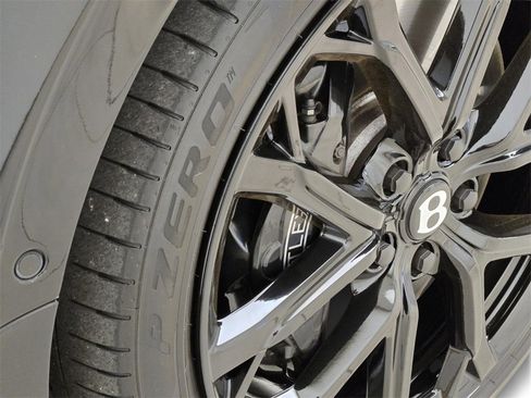 Certified 2024 Bentley Flying Spur W12 image 15