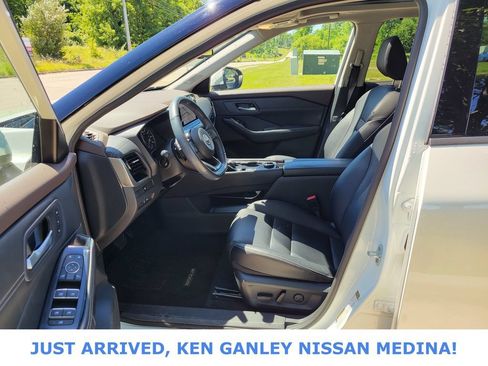 Certified 2023 Nissan Rogue SL w/ SL Premium Package AWD/4WD image 14