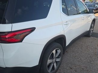 Used 2023 Chevrolet Traverse LT w/ LT Premium Package FWD video 3