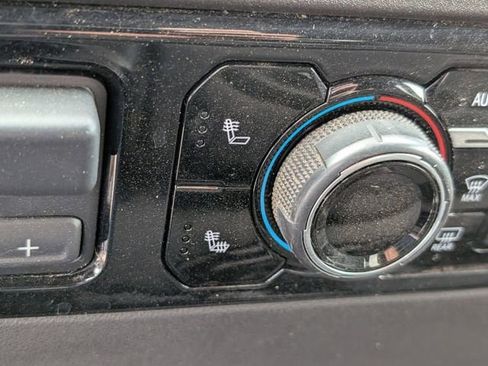 Used 2025 Chevrolet Silverado 1500 LT image 17