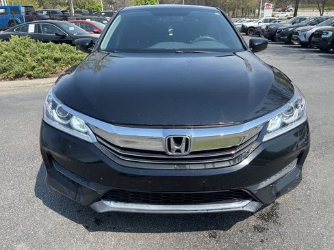 Used 2017 Honda Accord LX image 3