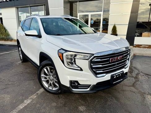 Used 2022 GMC Terrain SLT w/ Infotainment Package II image 5