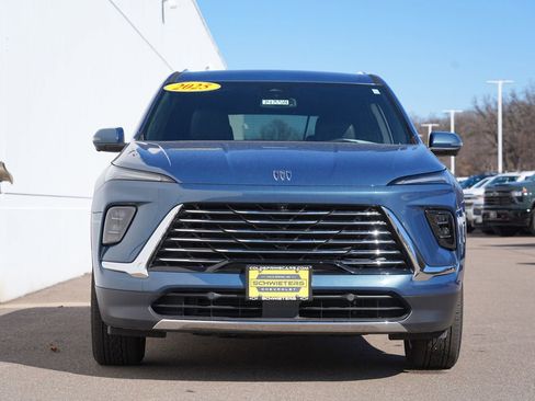 Used 2025 Buick Enclave Preferred image 8