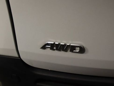 Used 2024 Toyota Sienna XLE AWD/4WD image 47