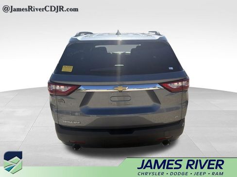 Used 2020 Chevrolet Traverse LT FWD image 7