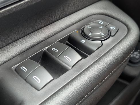 Used 2024 GMC Terrain SLT AWD/4WD image 21