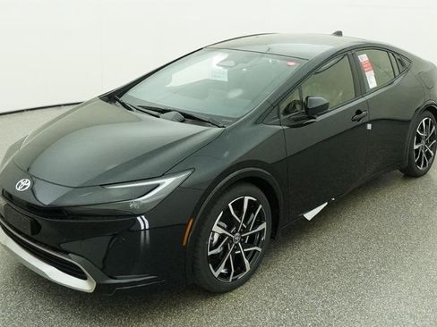 New 2026 Toyota Prius Plug-In Hybrid FWD image 36
