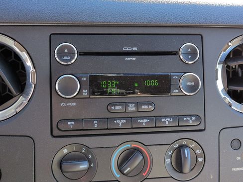 Used 2010 Ford F250 Lariat image 23