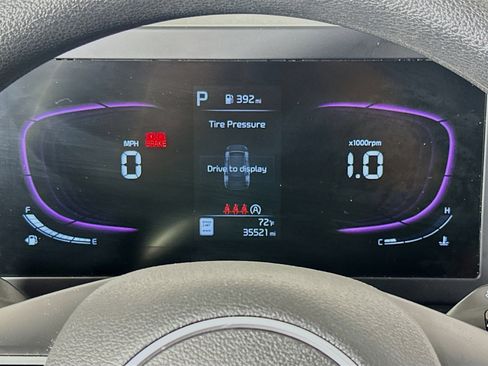 Used 2025 Kia Sportage LX FWD image 18