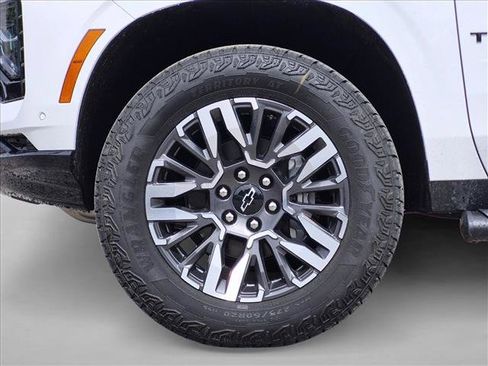New 2026 Chevrolet Tahoe Z71 w/ Comfort Package AWD/4WD image 18