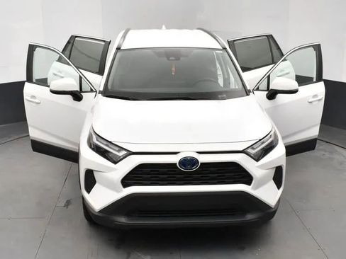 Used 2024 Toyota RAV4 XLE image 10