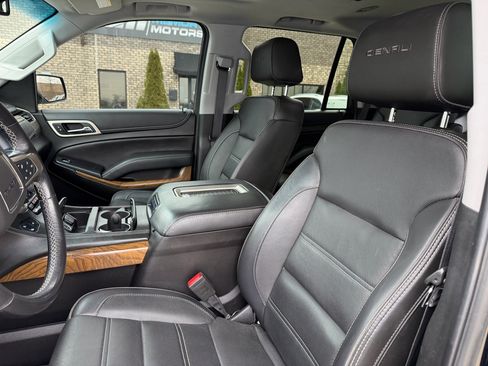 Used 2019 GMC Yukon Denali w/ Denali Ultimate Package image 12