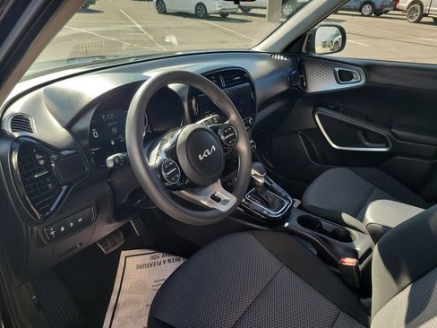 Used 2025 Kia Soul S image 11
