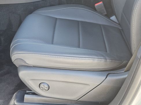 Certified 2025 Mercedes-Benz GLS 450 4MATIC image 24