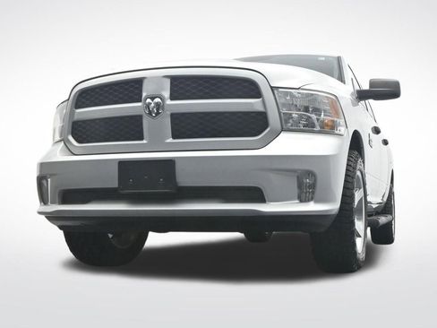Used 2017 RAM 1500 Express AWD/4WD image 31