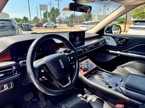 Used 2021 Lincoln Aviator Reserve w/ Equipment Group 210A AWD/4WD image 10