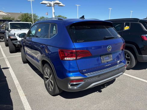 Used 2022 Volkswagen Taos SE AWD/4WD image 6
