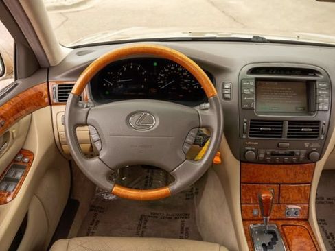 Used 2006 Lexus LS 430 RWD image 13