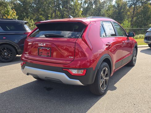 New 2026 Kia Niro EX image 8