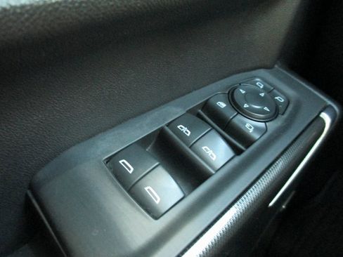 Used 2021 GMC Sierra 1500 AT4 w/ AT4 Premium Package image 27