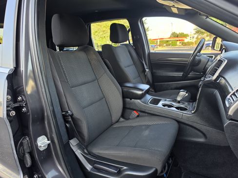 Used 2021 Jeep Grand Cherokee Laredo AWD/4WD image 11