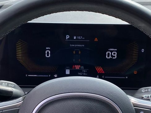 Used 2025 Kia Sorento S w/ Panoramic Sunroof Package image 12