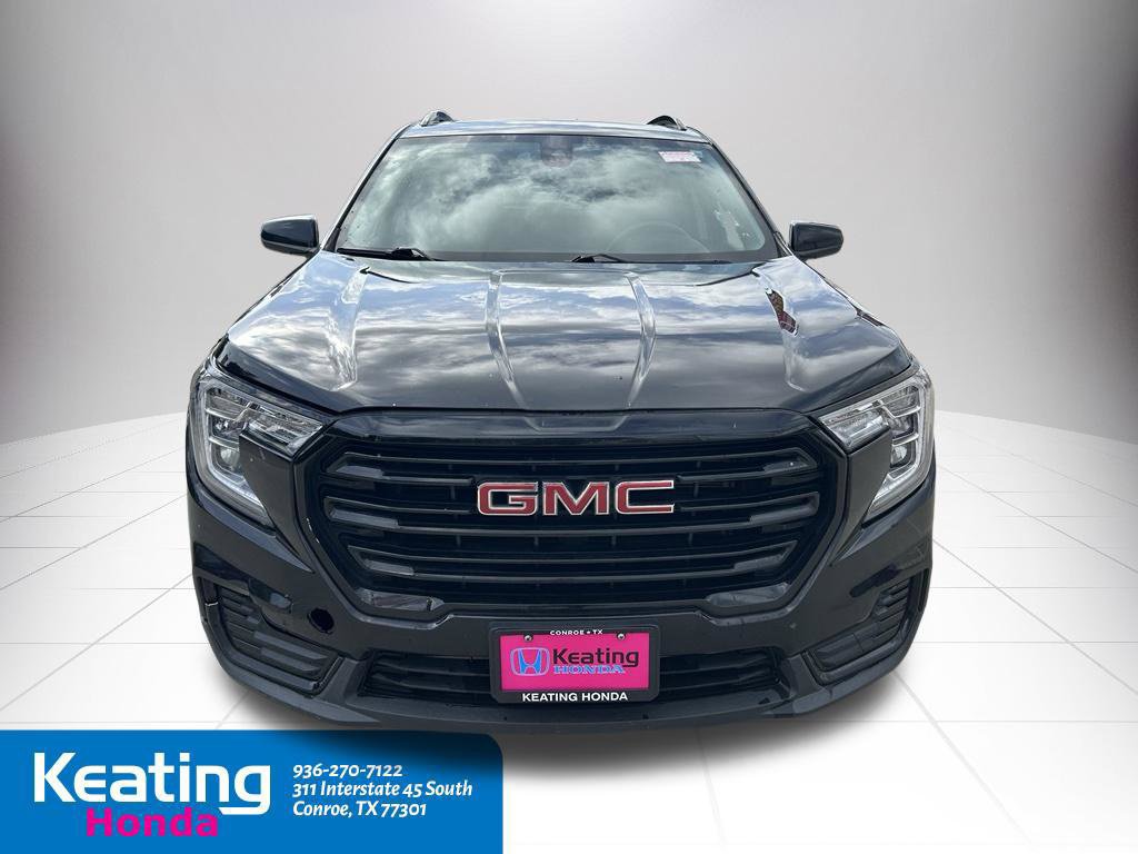 Used 2022 GMC Terrain SLE w/ Driver Convenience Package FWD image 4