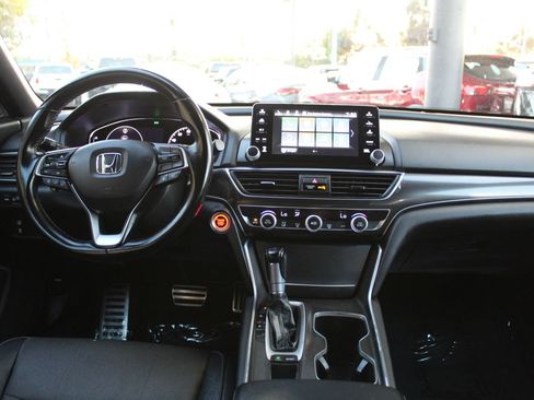 Used 2019 Honda Accord Sport image 13