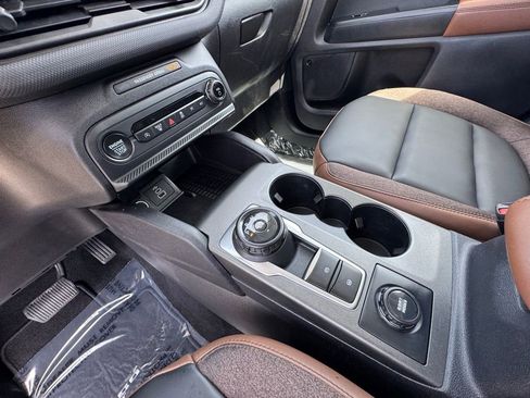 Used 2025 Ford Bronco Sport Outer Banks w/ Outer Banks Tech Package+ image 27