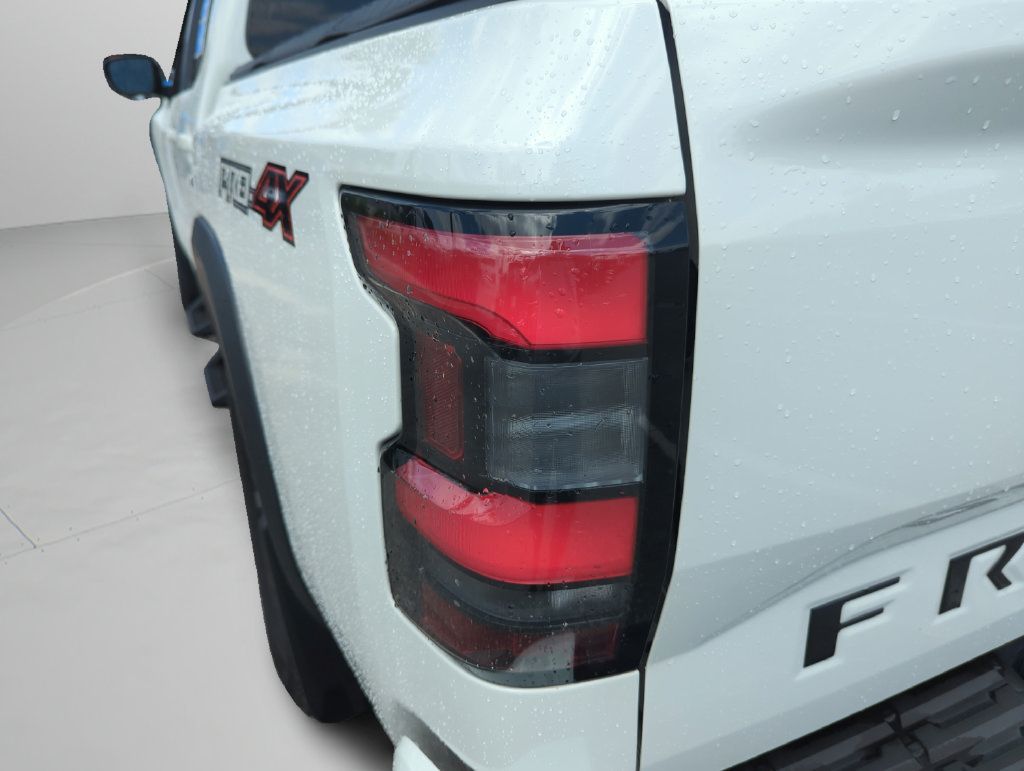 Used 2023 Nissan Frontier PRO-4X w/ Pro Convenience Package AWD/4WD image 18
