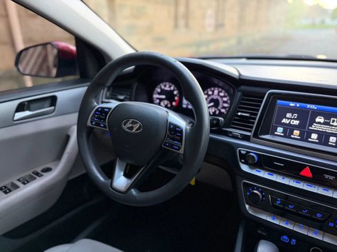 Used 2019 Hyundai Sonata SE FWD image 12
