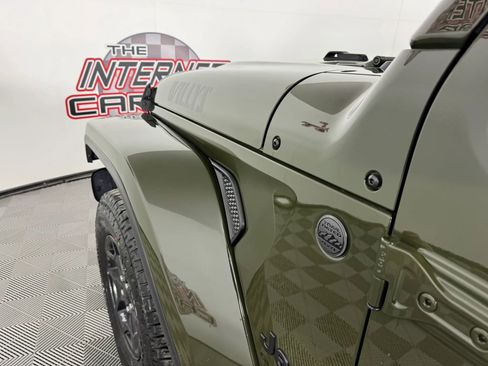 Used 2023 Jeep Gladiator Sport AWD/4WD image 26