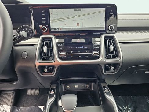 Certified 2023 Kia Sorento S w/ Panoramic Sunroof Package image 26