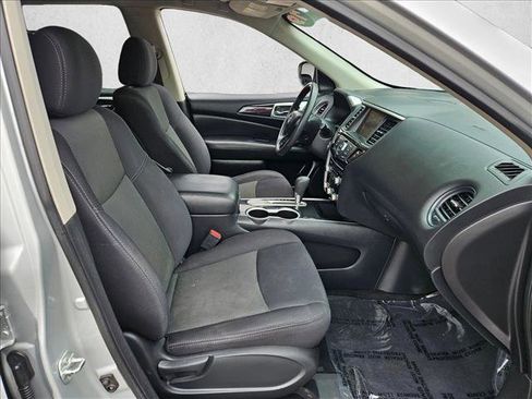 Used 2019 Nissan Pathfinder S FWD image 25