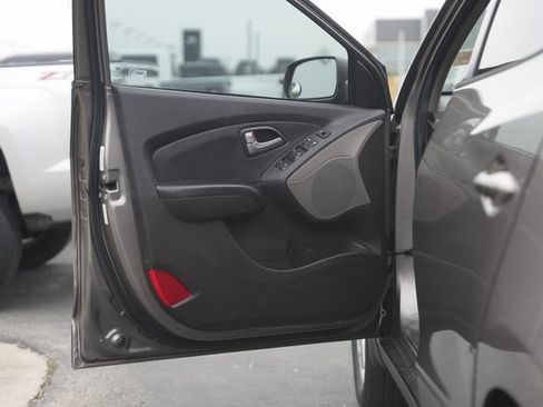 Used 2012 Hyundai Tucson GLS image 29