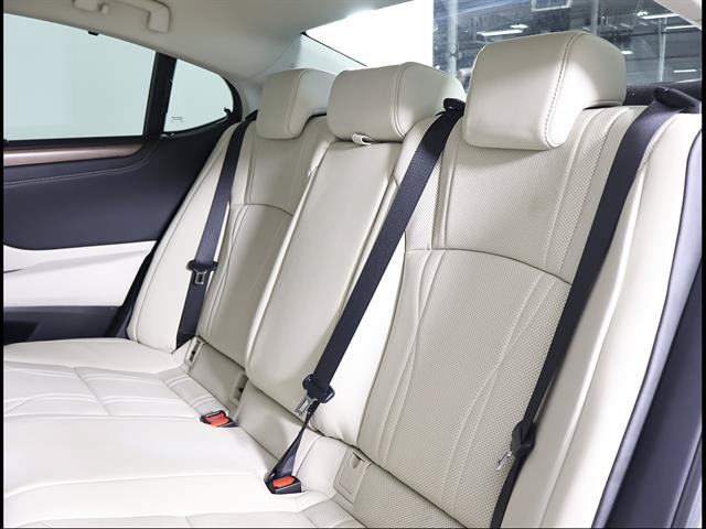 Certified 2025 Lexus ES 300h Ultra Luxury w/ Accessory Package (Z2) FWD image 10