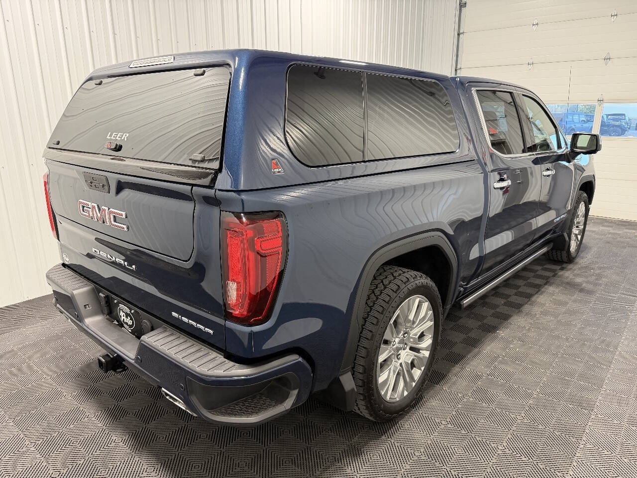 Used 2020 GMC Sierra 1500 Denali w/ Denali Ultimate Package AWD/4WD image 3