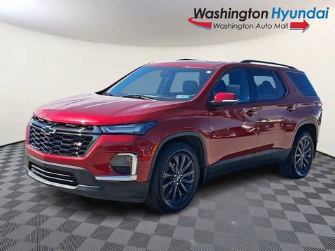 Used 2023 Chevrolet Traverse RS w/ LPO, Floor Liner Package AWD/4WD image 3