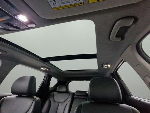 Used 2023 Hyundai Santa Fe Limited image 25