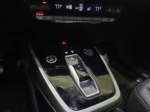 New 2026 Audi Q4 e-tron Premium image 25