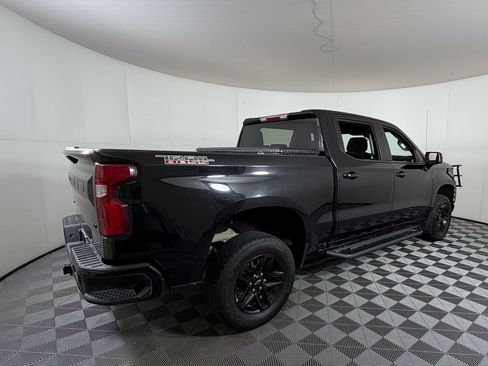 Used 2021 Chevrolet Silverado 1500 LT Trail Boss w/ Bed Protection Package AWD/4WD image 4