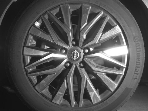 Used 2025 Nissan Altima 2.5 SV image 11