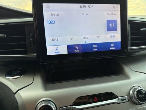 Used 2022 Ford Explorer XLT w/ Equipment Group 202A image 13