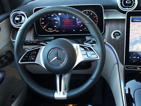 Certified 2026 Mercedes-Benz GLC 300 image 17