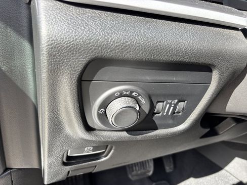 Used 2023 Jeep Grand Cherokee Laredo w/ Trailer Tow Prep Group (B) image 18