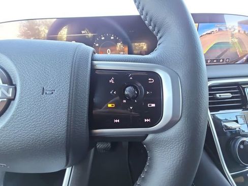 New 2026 Nissan Armada SL image 12