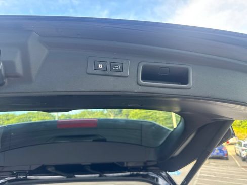 Used 2022 Subaru Forester Limited AWD/4WD image 18
