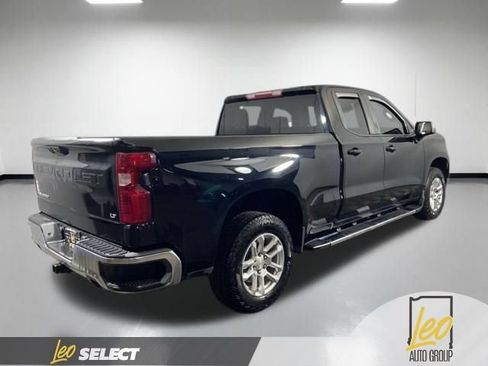 Used 2023 Chevrolet Silverado 1500 LT w/ Z71 Off-Road Package AWD/4WD image 6