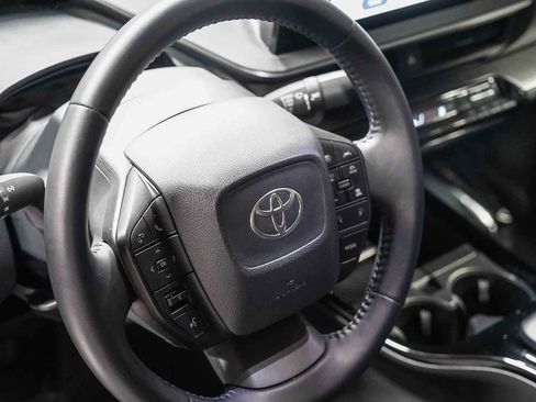 Used 2025 Toyota Prius LE FWD image 20